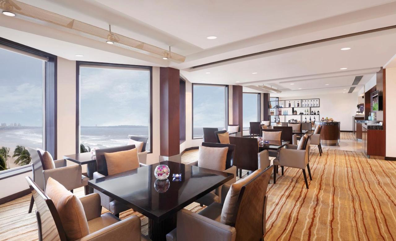 孟买珠瑚海滩诺富特酒店 外观 照片 Club Lounge at the Taj Mahal Palace