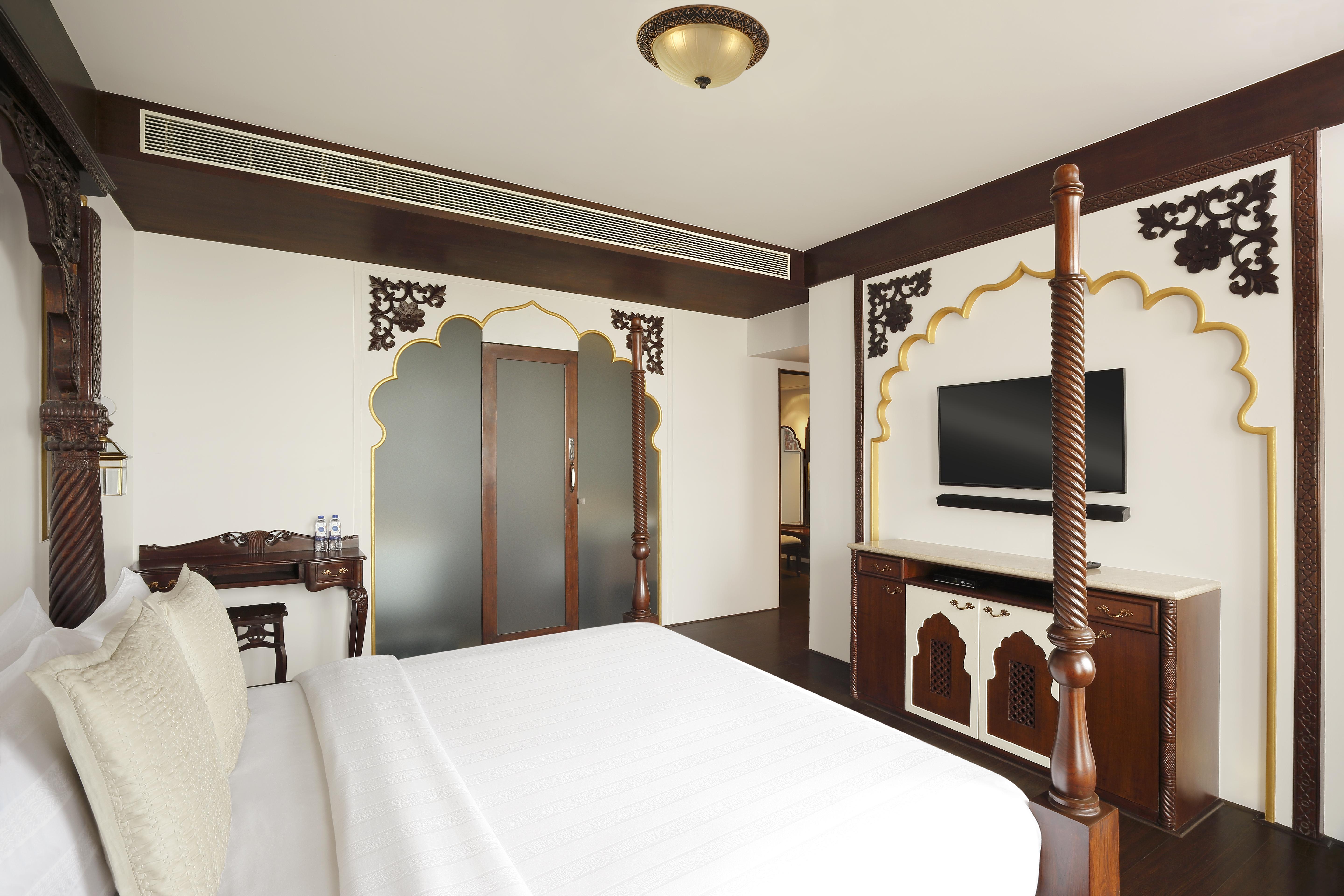 孟买珠瑚海滩诺富特酒店 外观 照片 A bedroom in the hotel