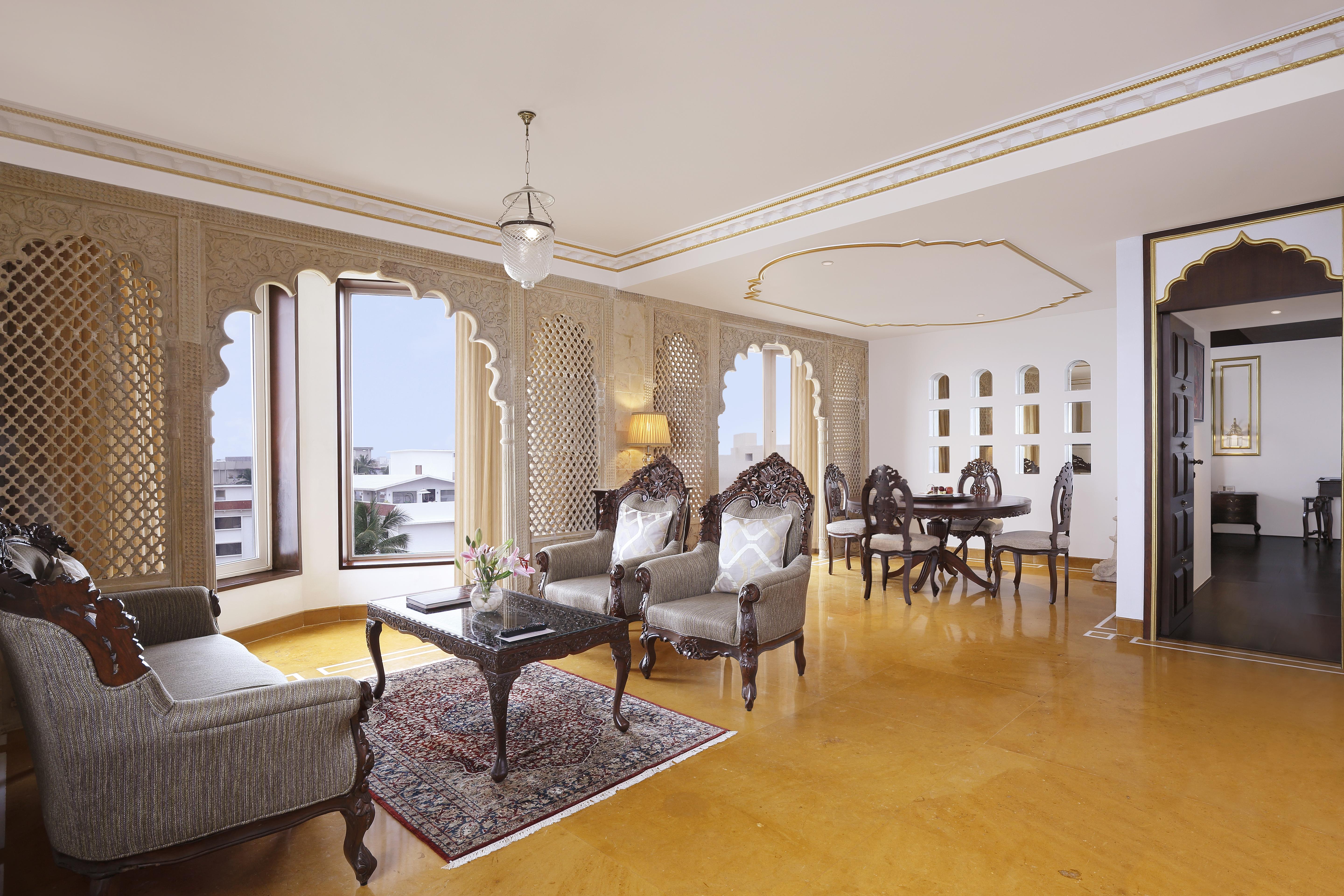 孟买珠瑚海滩诺富特酒店 外观 照片 A suite at the Taj Mahal Palace