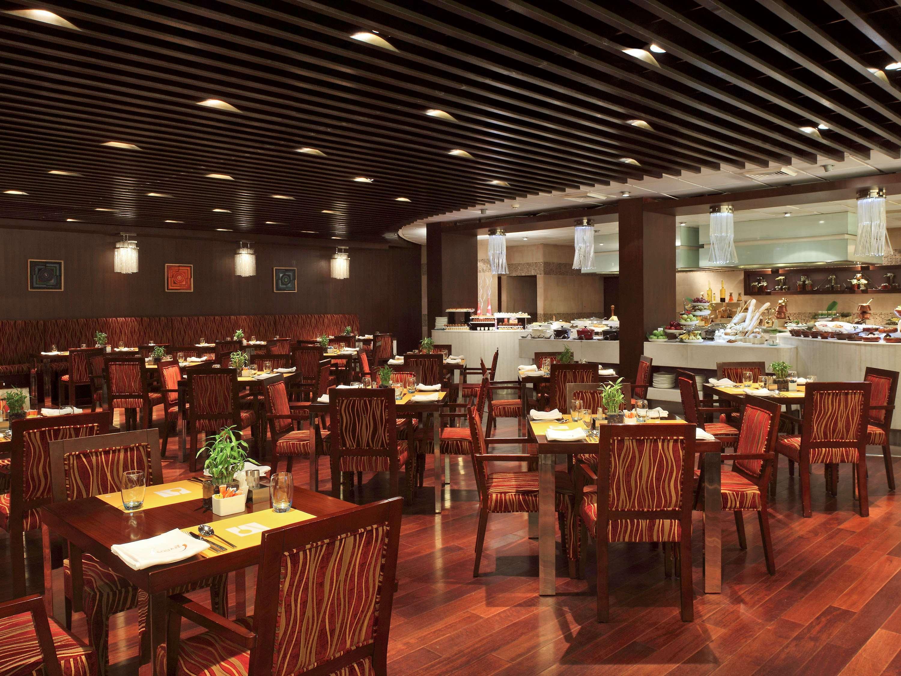 孟买珠瑚海滩诺富特酒店 外观 照片 The restaurant