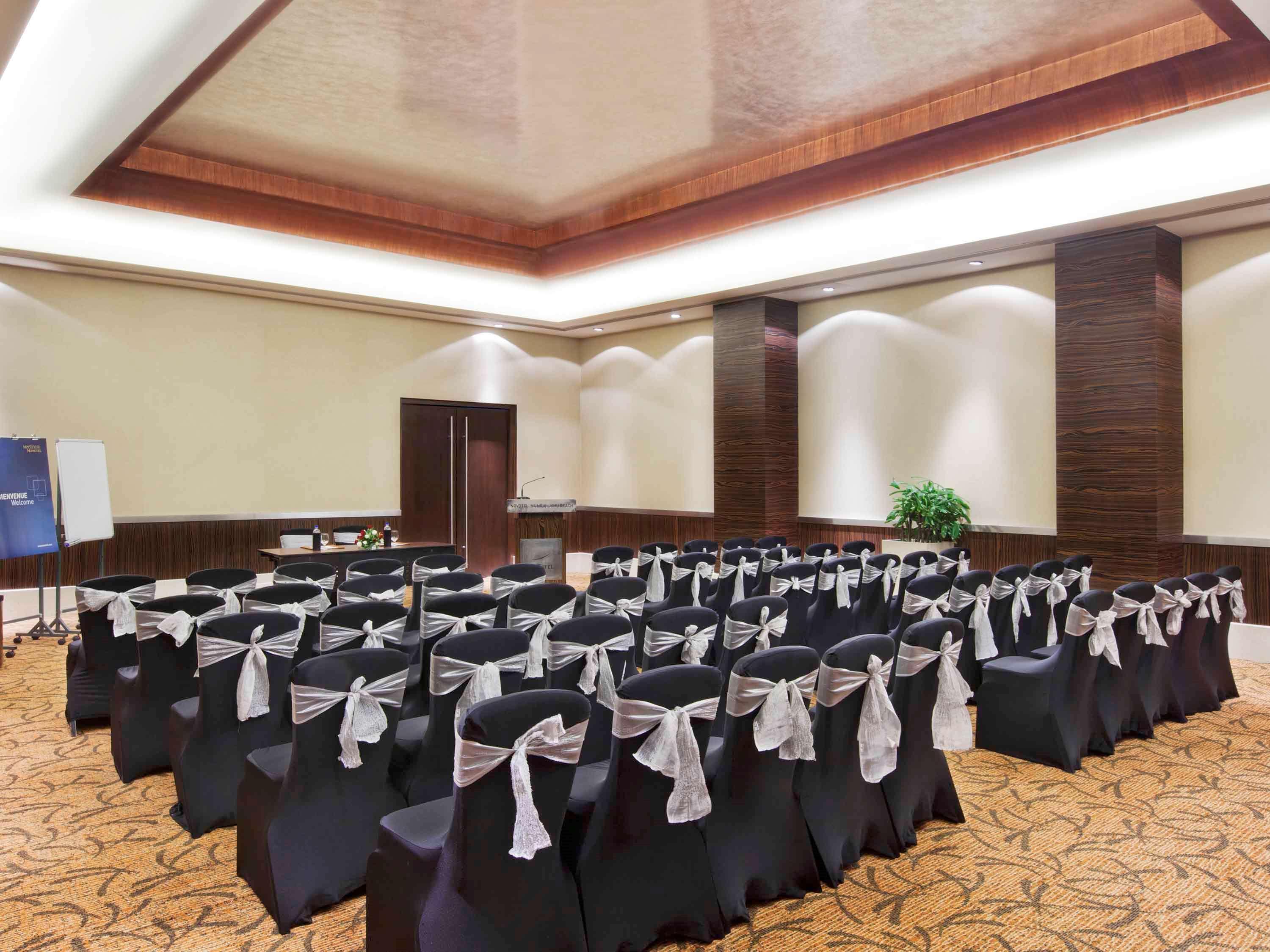 孟买珠瑚海滩诺富特酒店 外观 照片 Meeting room