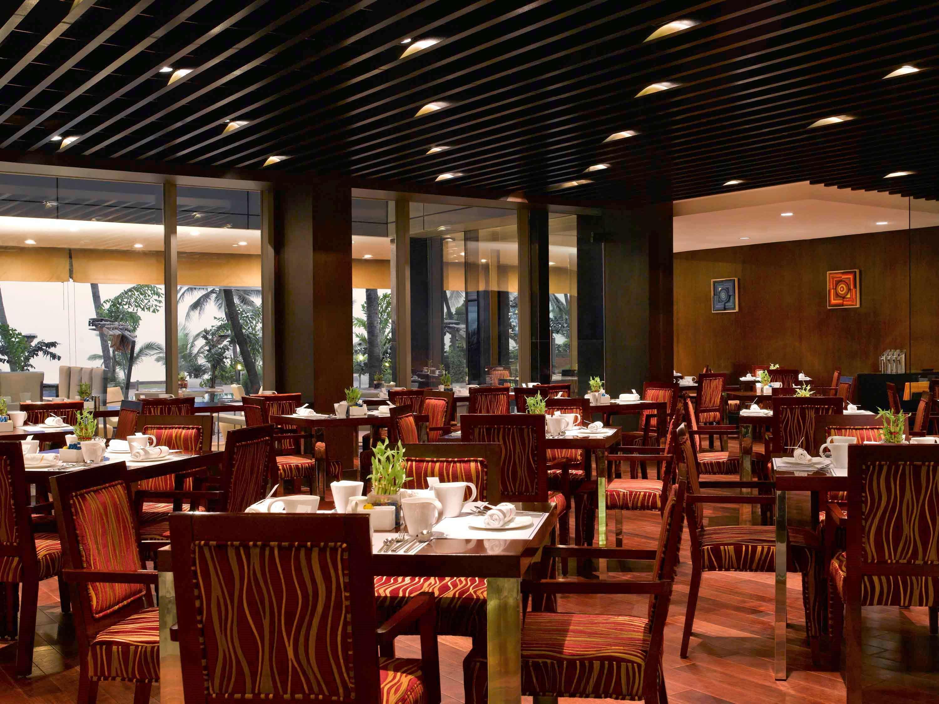 孟买珠瑚海滩诺富特酒店 外观 照片 The restaurant