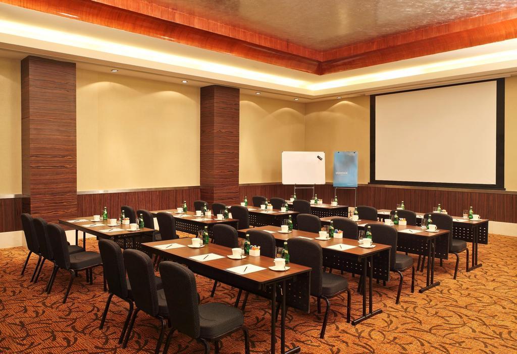 孟买珠瑚海滩诺富特酒店 外观 照片 Meeting room
